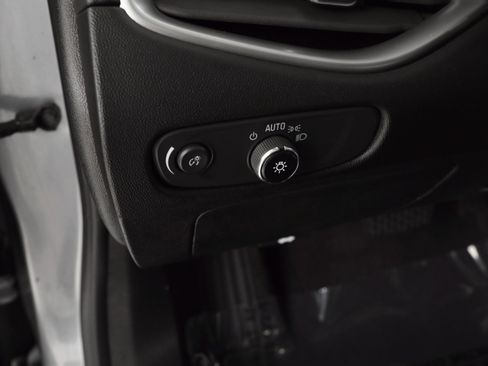 Used 2023 Chevrolet Malibu LT image 30