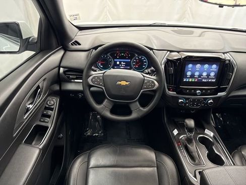 Used 2023 Chevrolet Traverse LT w/ LT Premium Package AWD/4WD image 22