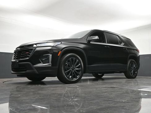 Used 2023 Chevrolet Traverse RS w/ LPO, Floor Liner Package AWD/4WD image 24