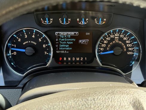 Used 2014 Ford F150 XLT w/ Equipment Group 302A Luxury AWD/4WD image 20