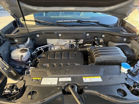 Certified 2025 Volkswagen Atlas Peak Edition SE image 24