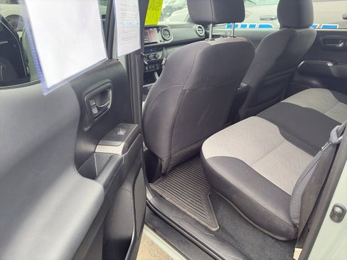 Used 2022 Toyota Tacoma TRD Sport image 20