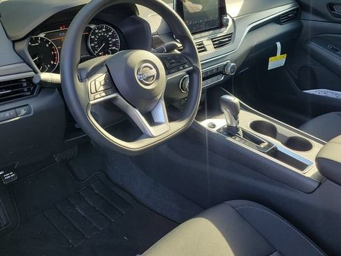 New 2026 Nissan Altima 2.5 SV FWD image 13