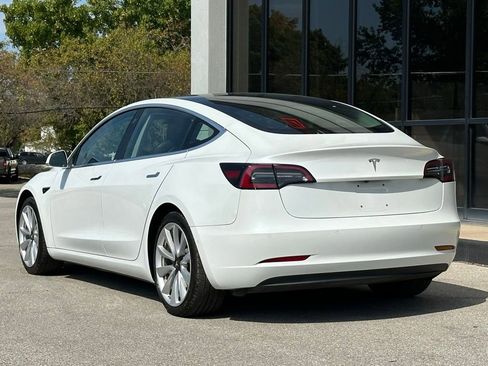 Used 2018 Tesla Model 3 Mid Range image 8