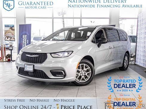 Used 2024 Chrysler Pacifica Touring-L FWD image 1