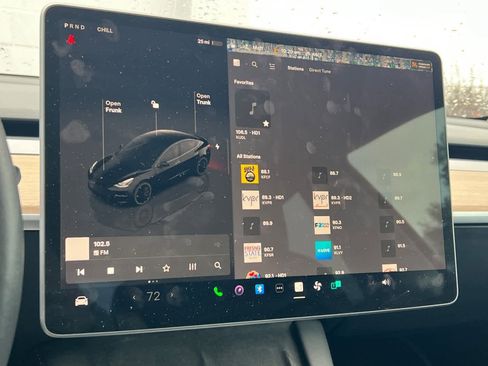 Used 2023 Tesla Model 3 Performance image 18