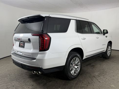 Used 2023 GMC Yukon Denali AWD/4WD image 9