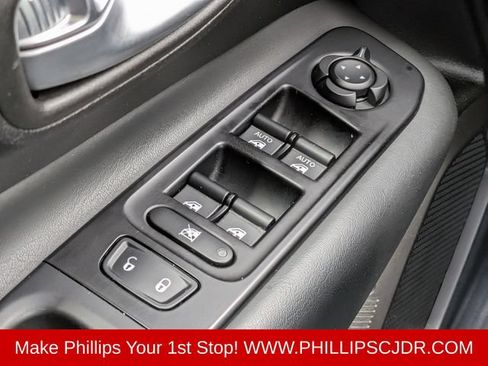 Certified 2021 Jeep Renegade Limited AWD/4WD image 23