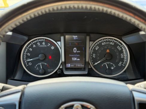Used 2023 Toyota Tacoma SR5 AWD/4WD image 10