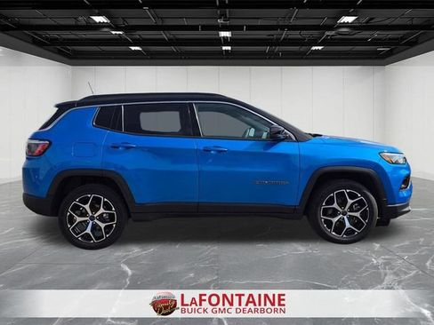 Used 2025 Jeep Compass Limited AWD/4WD image 6