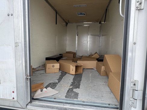 Used 2023 Chevrolet Express 3500 3500 2dr 159 in. WB Cutaway w/ Power Convenience Package image 5