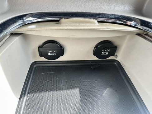 Used 2017 Dodge Grand Caravan SXT FWD image 35