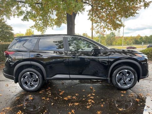 New 2026 Nissan Rogue SV image 8