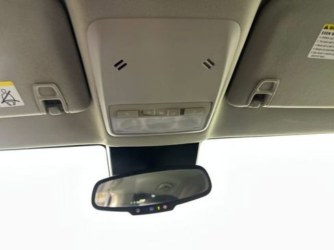 Used 2018 Buick Encore Sport Touring image 39