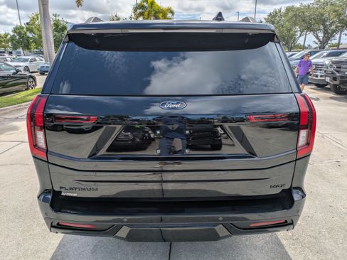 Used 2025 Ford Expedition Max Platinum w/ Stealth Performance Package AWD/4WD image 5