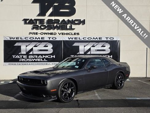 Used 2022 Dodge Challenger R/T w/ Driver Convenience Group image 1