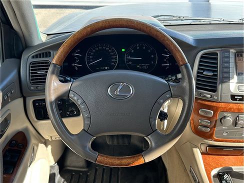 Used 2005 Lexus LX 470 4WD image 17
