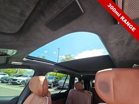 Used 2026 Cadillac Vistiq Platinum AWD/4WD image 29