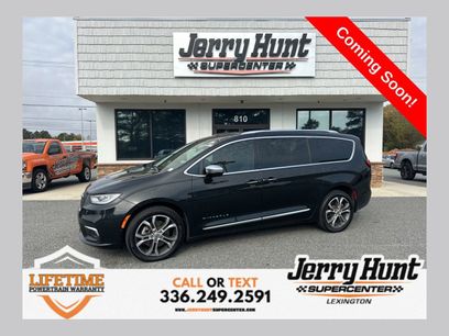 Used 2022 Chrysler Pacifica Pinnacle