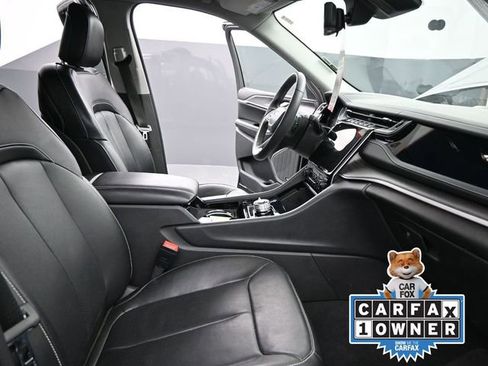 Used 2022 Jeep Grand Cherokee Limited 4xe w/ Luxury Tech Group II image 27