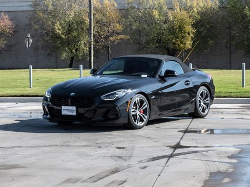 Certified 2025 BMW Z4 M40i w/ Premium Package image 6