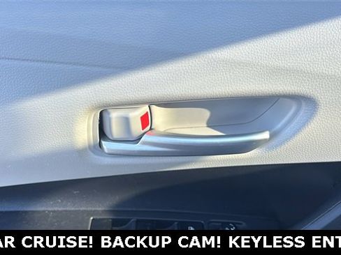Used 2021 Toyota Corolla LE w/ Carpet Mat Package (TMS) image 22