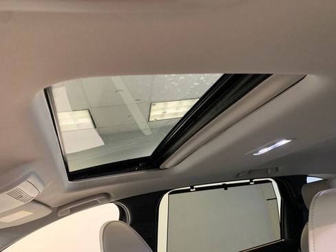 Used 2024 MAZDA CX-90 Plug-In Hybrid w/ Preferred AWD/4WD image 18