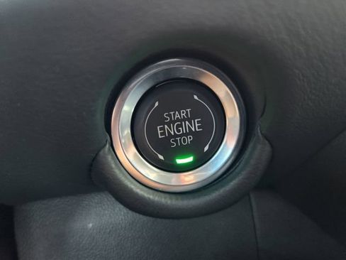 Used 2025 Chevrolet Tahoe LS RWD image 8