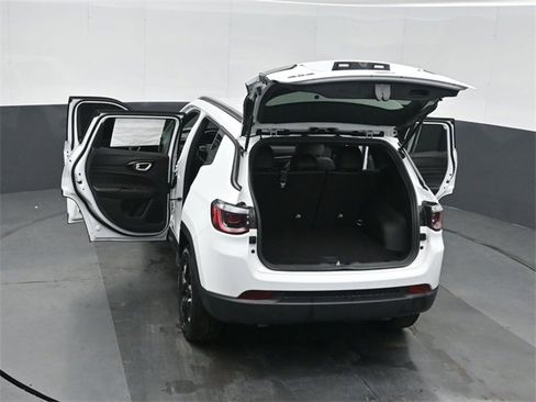 New 2026 Jeep Compass Latitude image 51