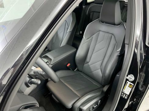 Certified 2025 BMW X3 xDrive30i w/ M Sport Package AWD/4WD image 19