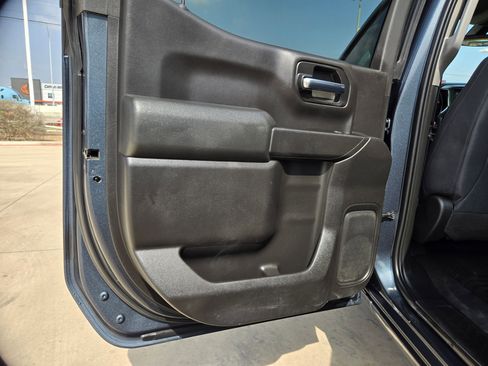 Used 2019 Chevrolet Silverado 1500 LT w/ Texas Edition image 15