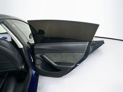 Used 2023 Tesla Model 3 Standard Range RWD image 28