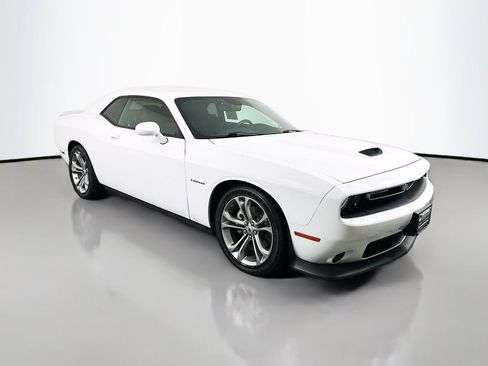 Used 2022 Dodge Challenger R/T RWD image 1