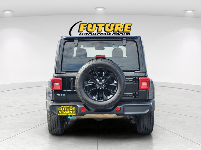 Used 2024 Jeep Wrangler Unlimited Sahara AWD/4WD image 8