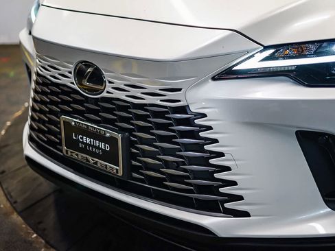 Used 2024 Lexus RX 350 Premium w/ Accessory Package (Z1) FWD image 8