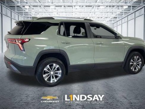 Used 2025 Chevrolet Equinox LT w/ Convenience Package II AWD/4WD image 2