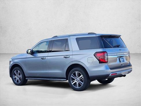 Used 2023 Ford Expedition Limited image 8