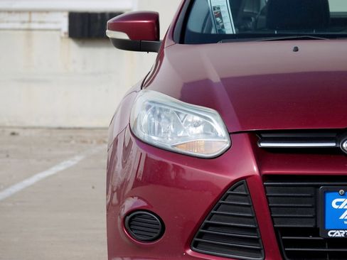 Used 2014 Ford Focus SE image 18