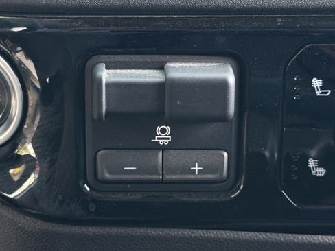 Certified 2025 Chevrolet Silverado 1500 LT w/ Safety Package image 22