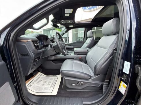 Used 2025 Ford F150 Lightning Lariat AWD/4WD image 26