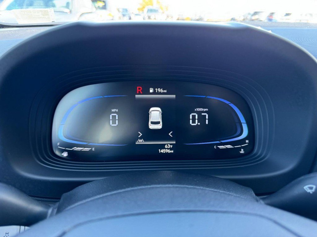 Certified 2025 Hyundai Venue SEL FWD image 23