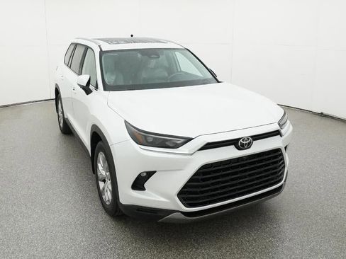 New 2026 Toyota Grand Highlander Limited image 14