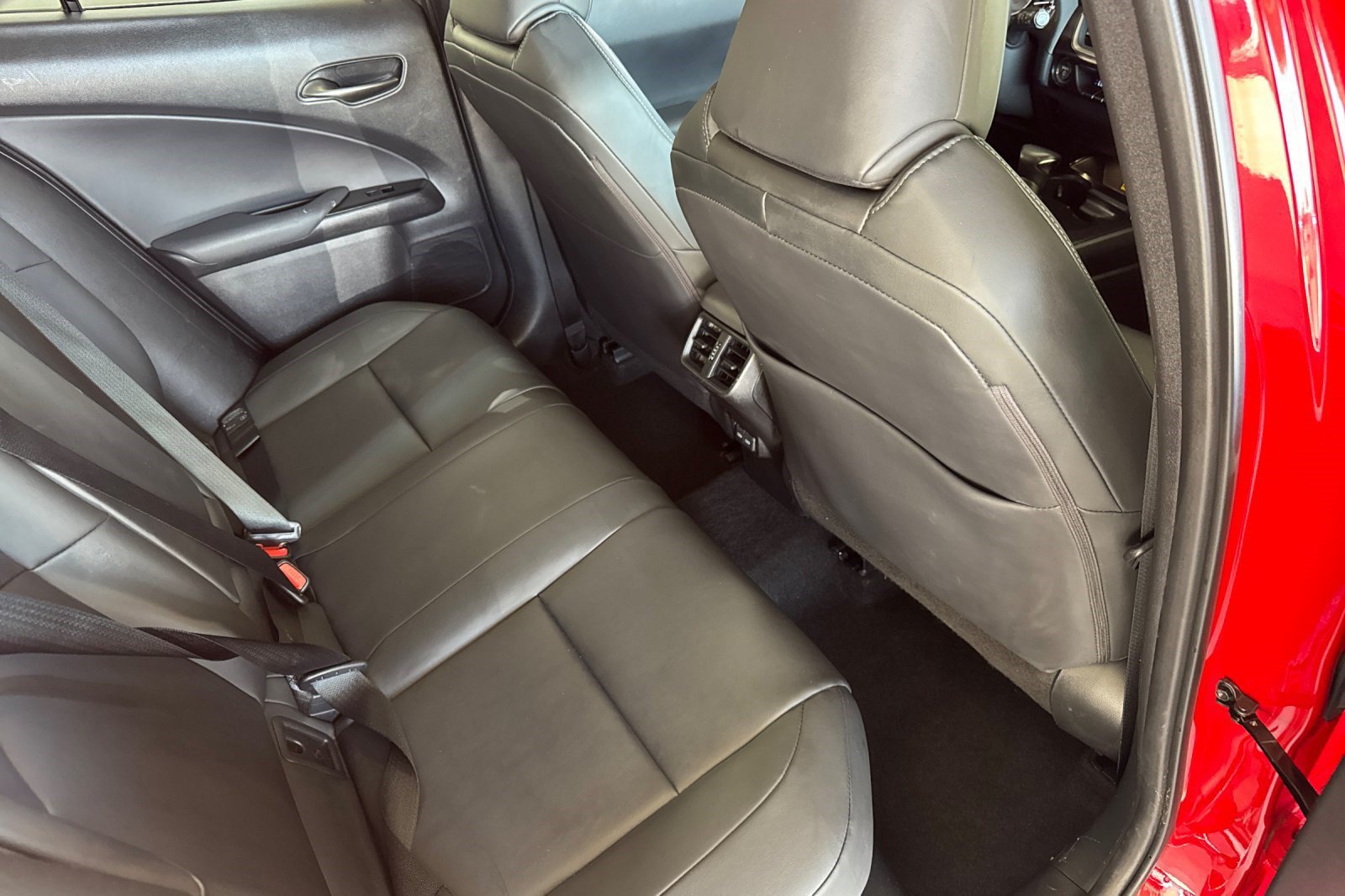 Used 2023 Lexus UX 250h FWD w/ Accessory Package (Z1) image 31