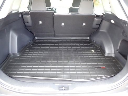 Used 2022 Toyota RAV4 XLE image 6