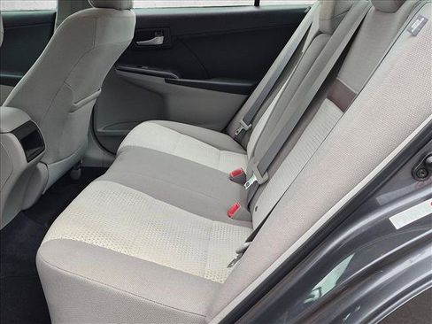 Used 2012 Toyota Camry LE FWD image 10