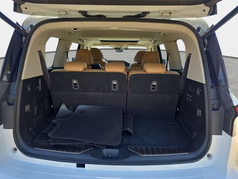 Used 2025 INFINITI QX80 Sensory AWD/4WD image 12
