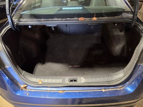 Used 2024 Nissan Altima 2.5 SR FWD image 8