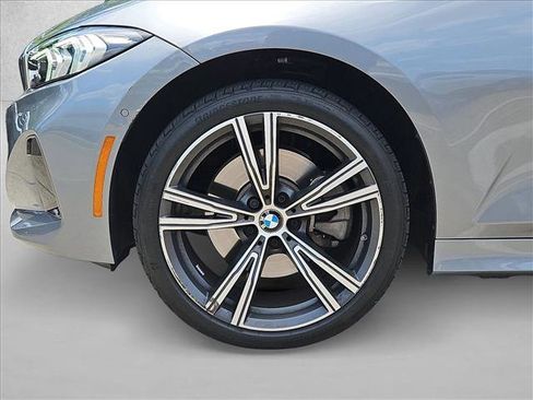 Used 2023 BMW 330i Sedan w/ Premium Package RWD image 21