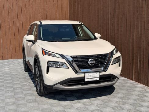 Used 2023 Nissan Rogue SV FWD image 10