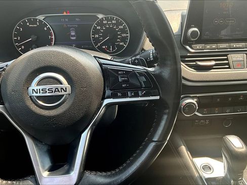 Used 2020 Nissan Altima 2.5 SR image 11